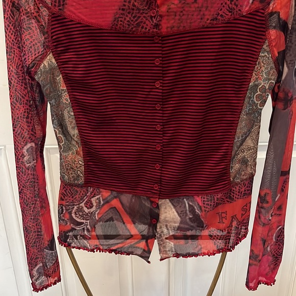 LULU H. Sheer button up top - Picture 7 of 8